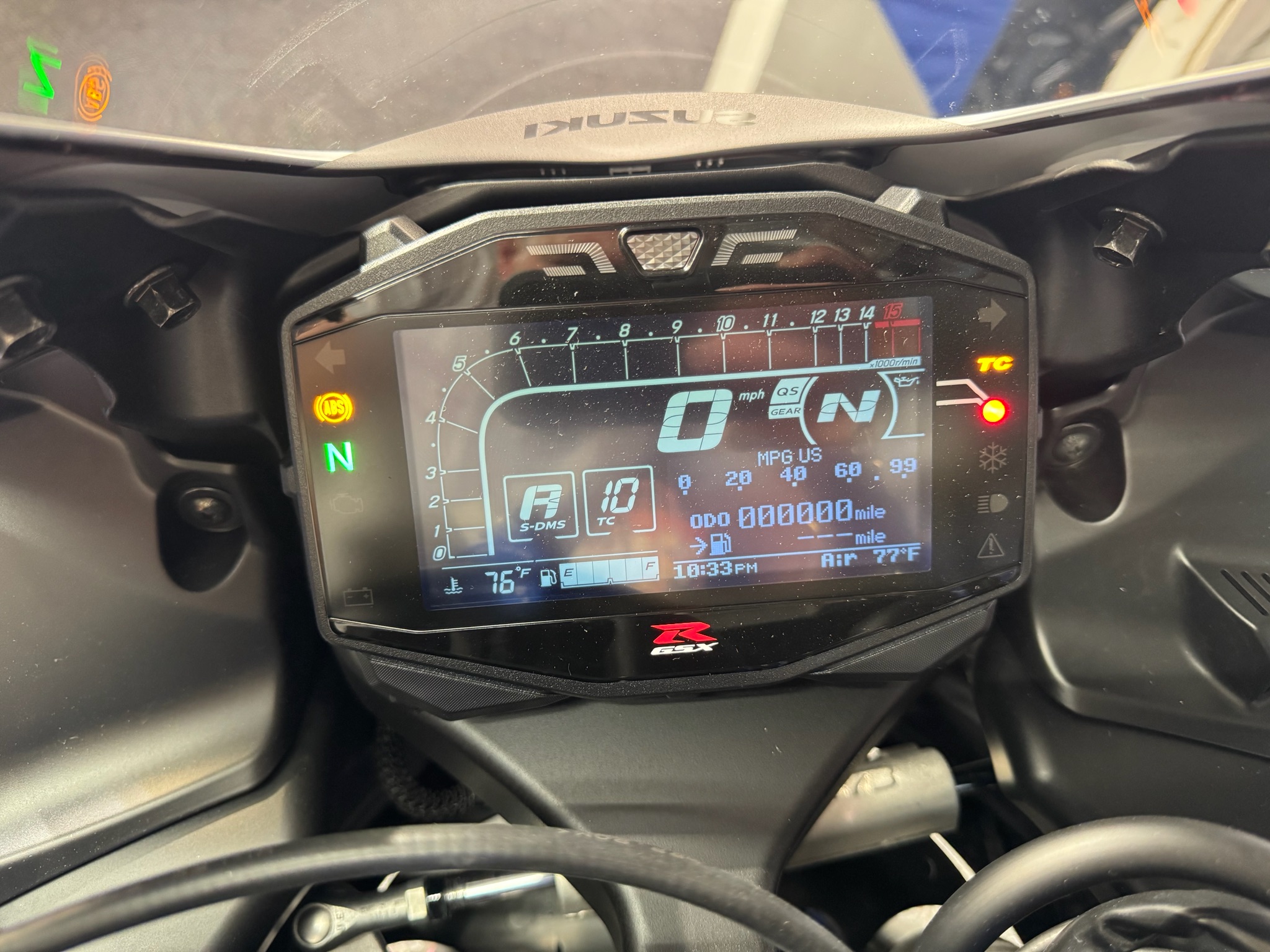 2027 Suzuki GSX-R1000 40th Anniversary Edition 10