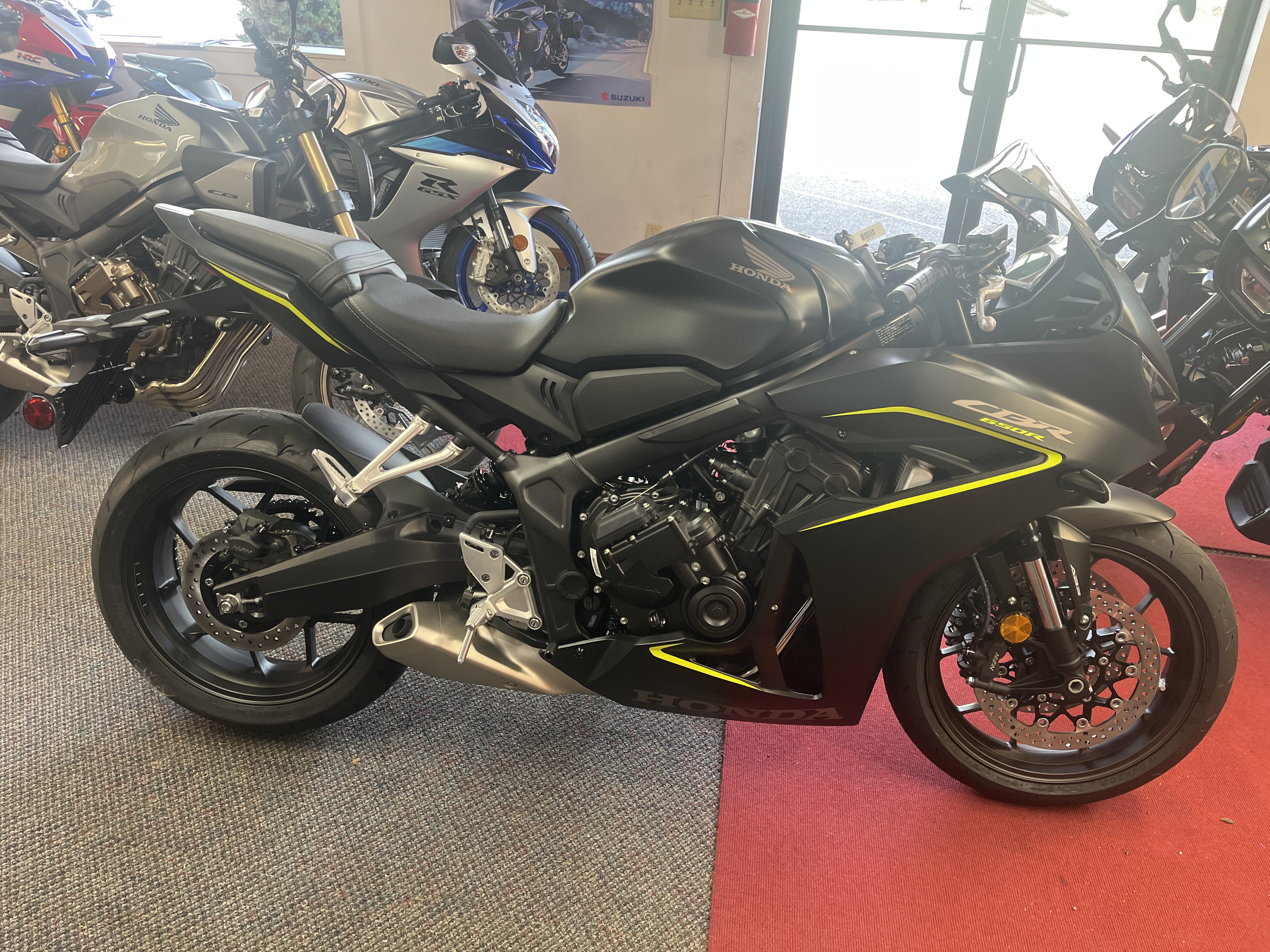 2026 Honda CBR650R E-Clutch in West Bridgewater, Massachusetts - Photo 1