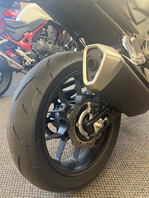 2025 Honda CB750 Hornet in West Bridgewater, Massachusetts - Photo 6