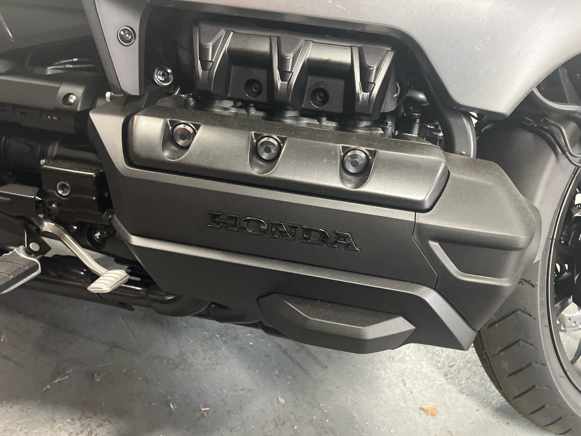 2025 Honda Gold Wing Tour in West Bridgewater, Massachusetts - Photo 3