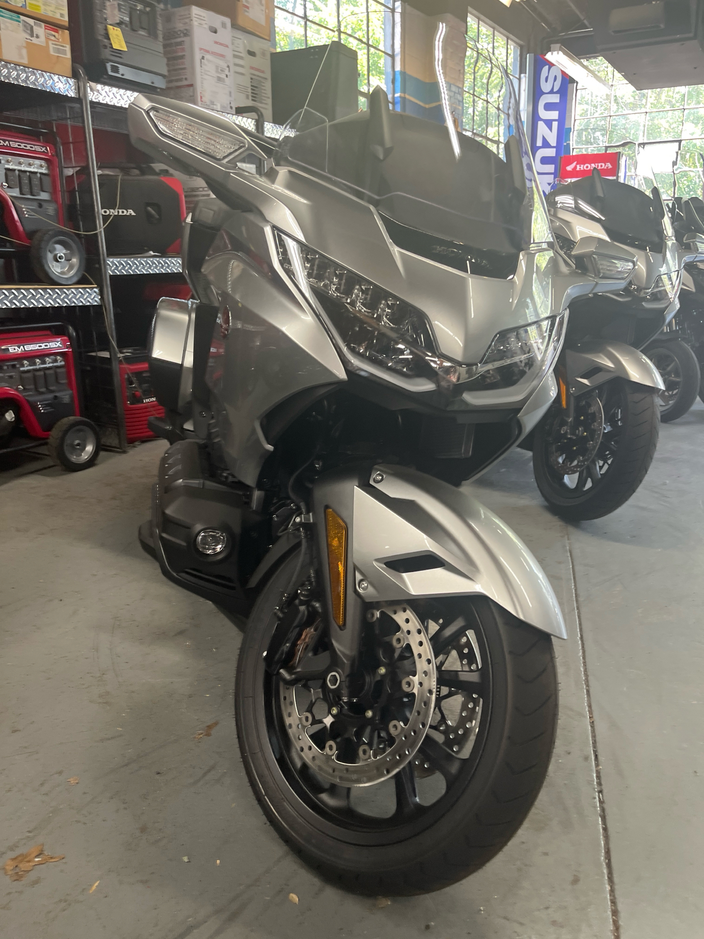 2025 Honda Gold Wing Tour in West Bridgewater, Massachusetts - Photo 5