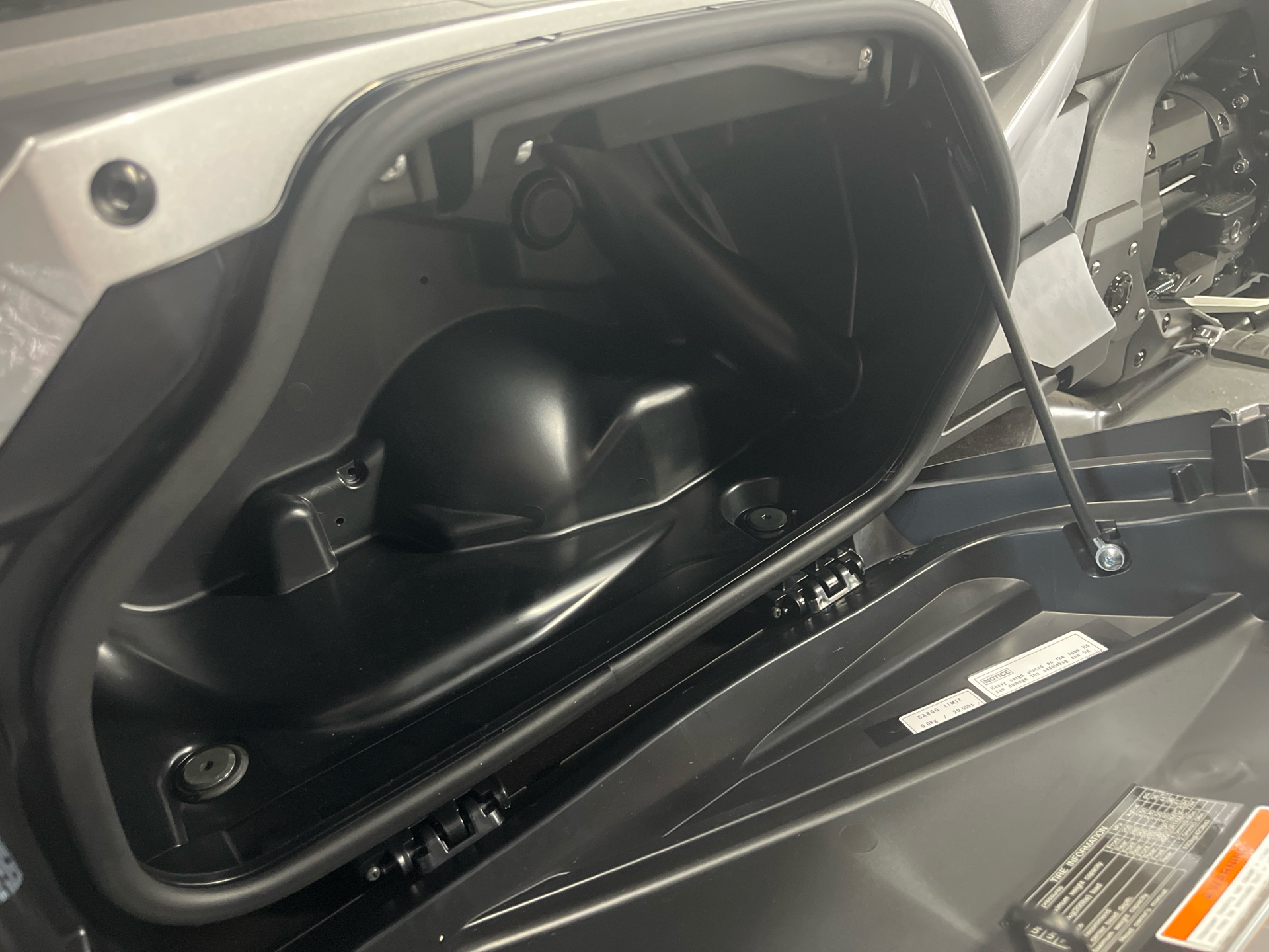 2025 Honda Gold Wing Tour in West Bridgewater, Massachusetts - Photo 7