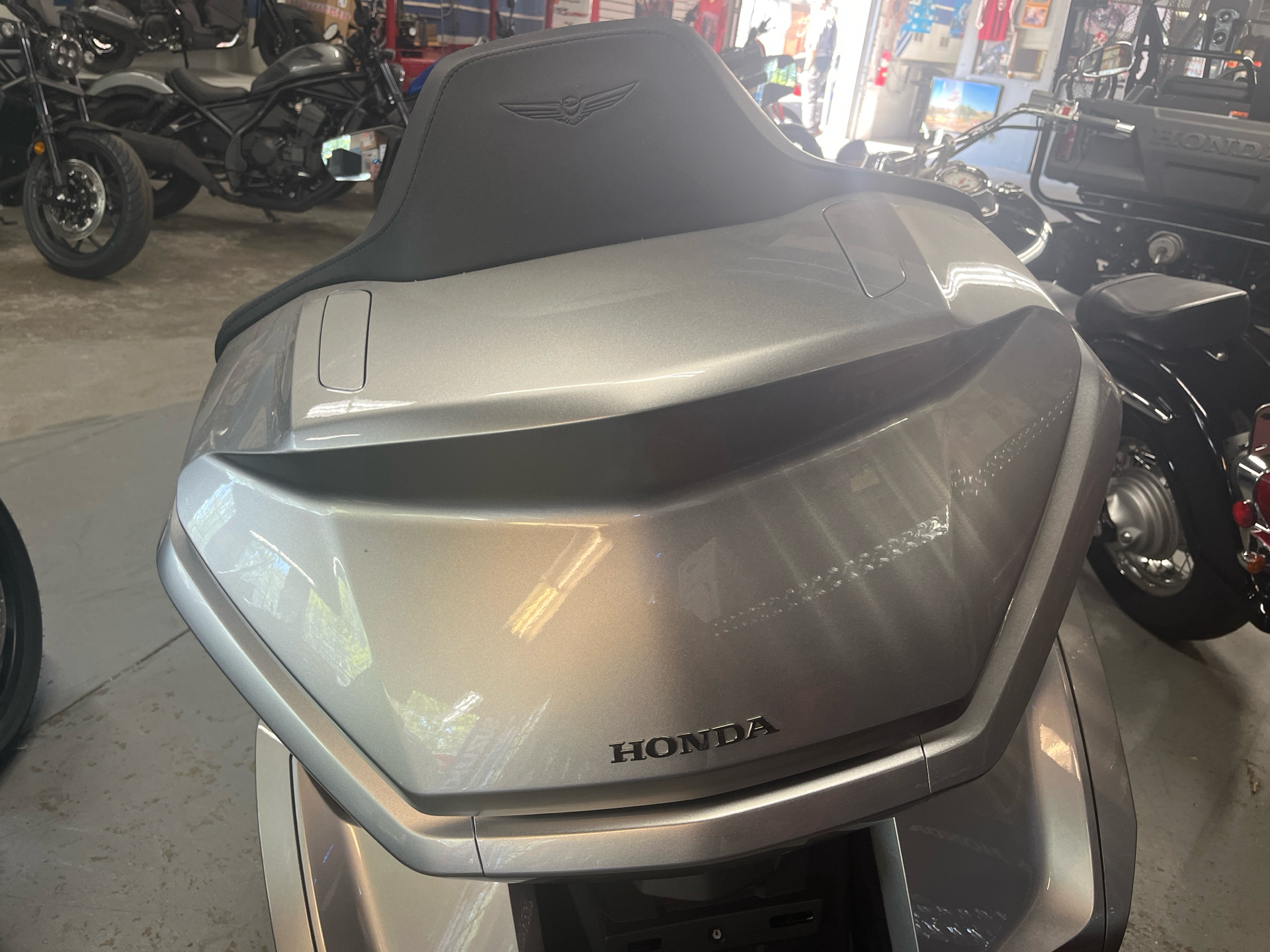 2025 Honda Gold Wing Tour in West Bridgewater, Massachusetts - Photo 8