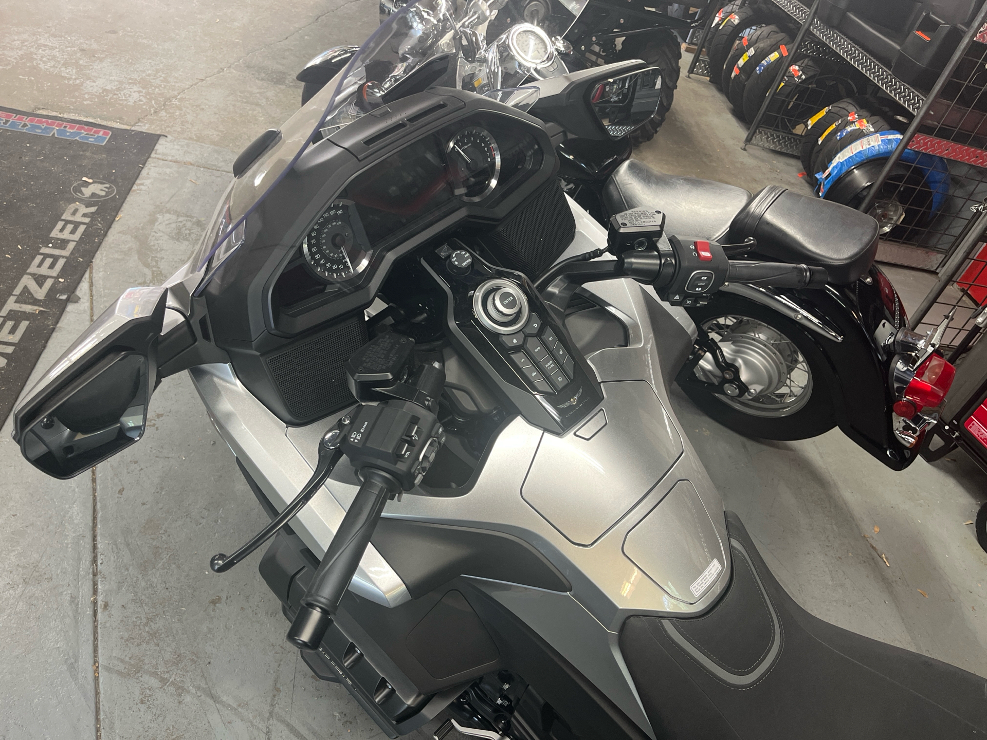 2025 Honda Gold Wing Tour in West Bridgewater, Massachusetts - Photo 15