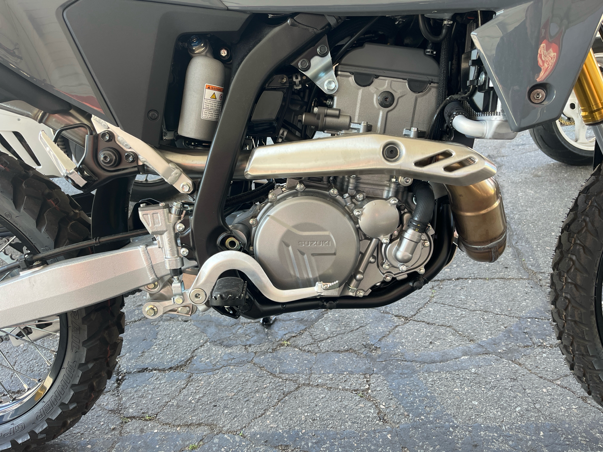 2025 Suzuki DR-Z4S in West Bridgewater, Massachusetts - Photo 4
