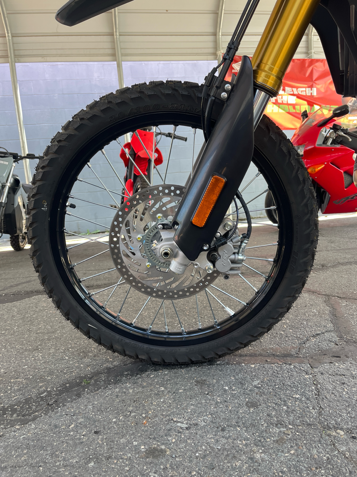 2025 Suzuki DR-Z4S in West Bridgewater, Massachusetts - Photo 11