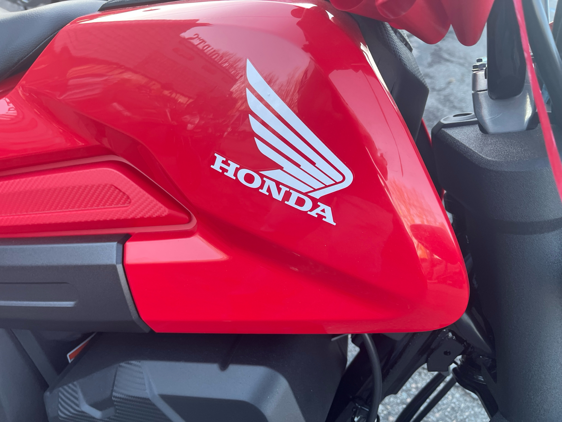2023 Honda Navi in West Bridgewater, Massachusetts - Photo 2