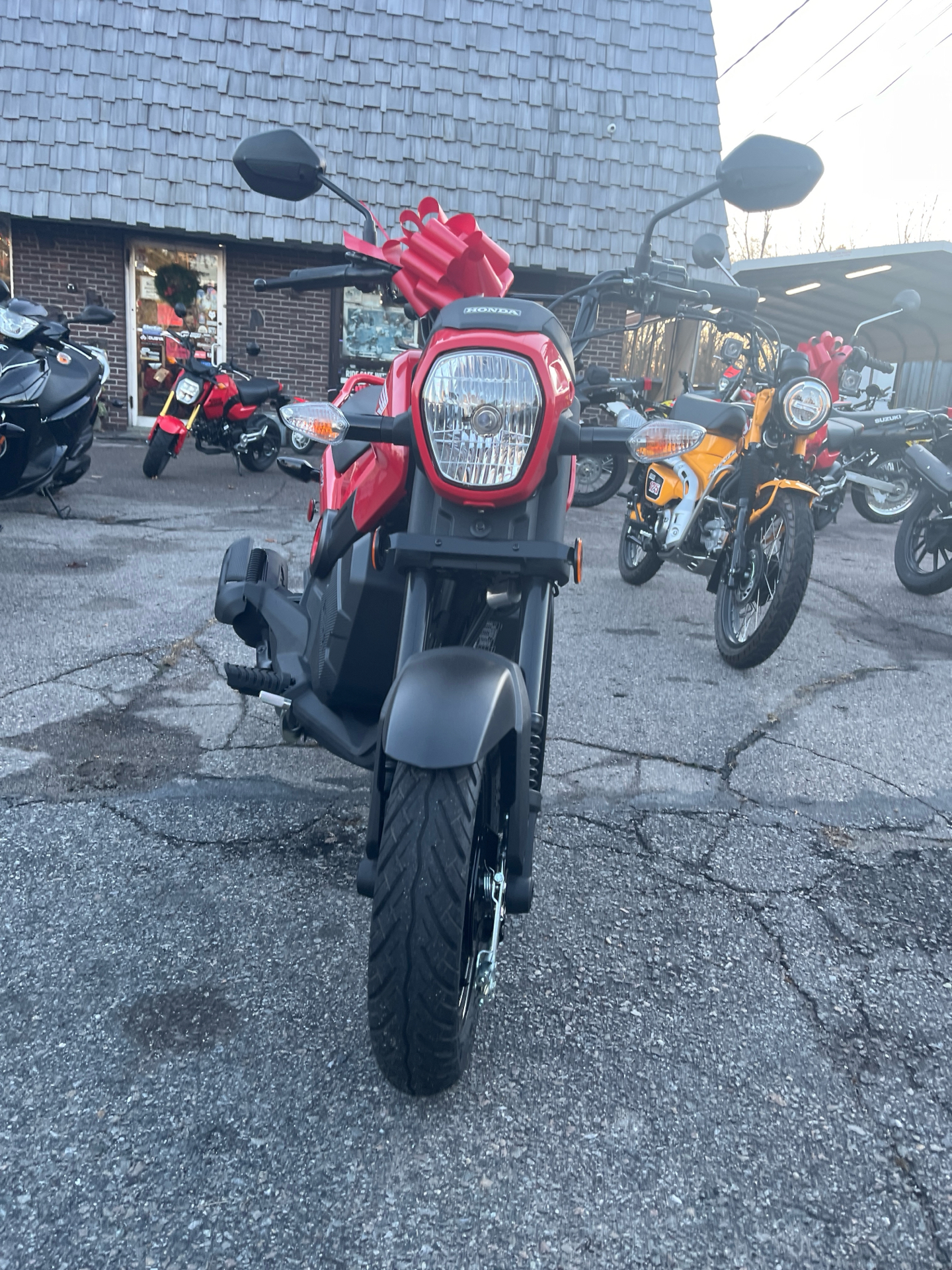 2023 Honda Navi in West Bridgewater, Massachusetts - Photo 5
