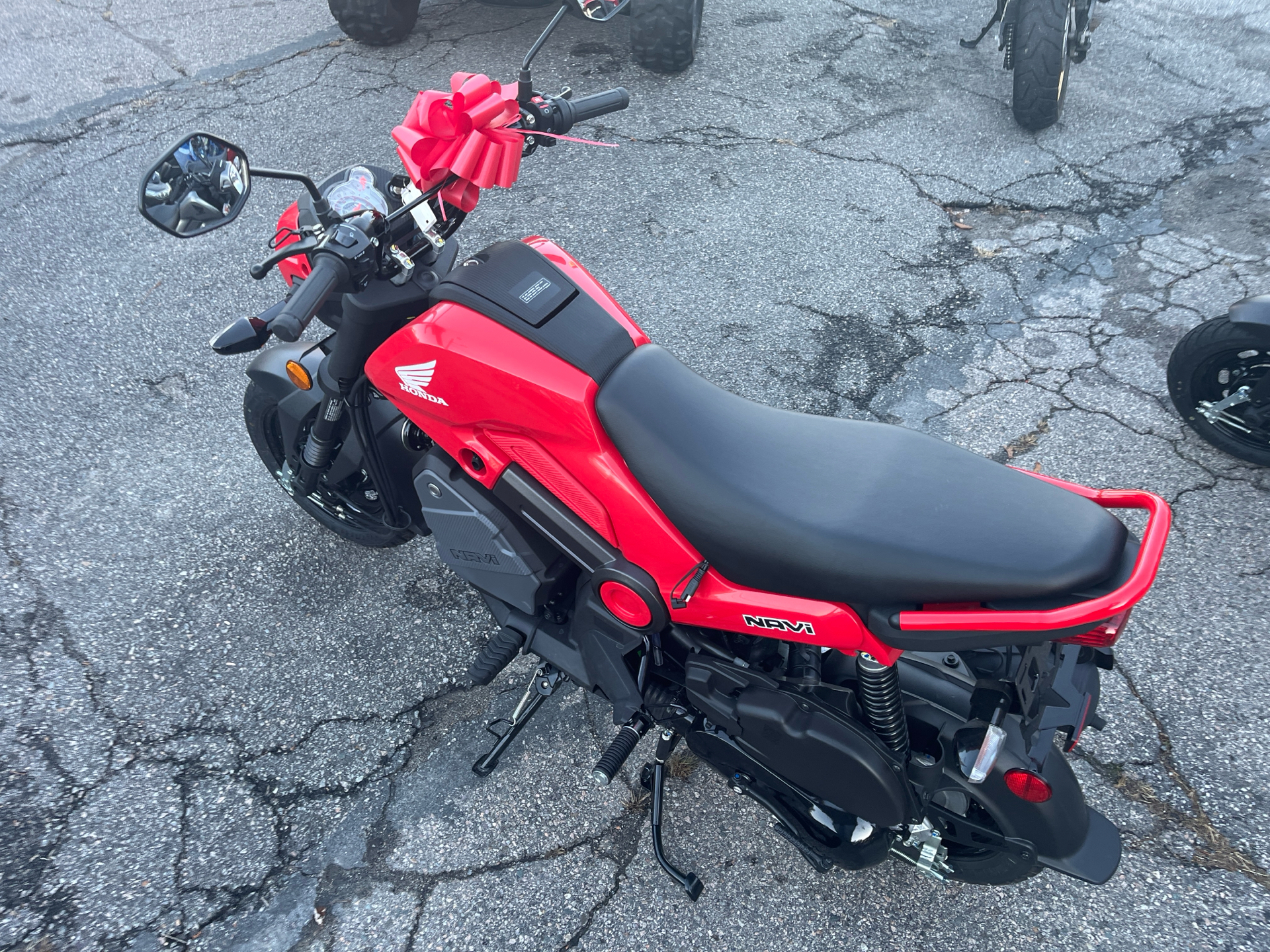 2023 Honda Navi in West Bridgewater, Massachusetts - Photo 9