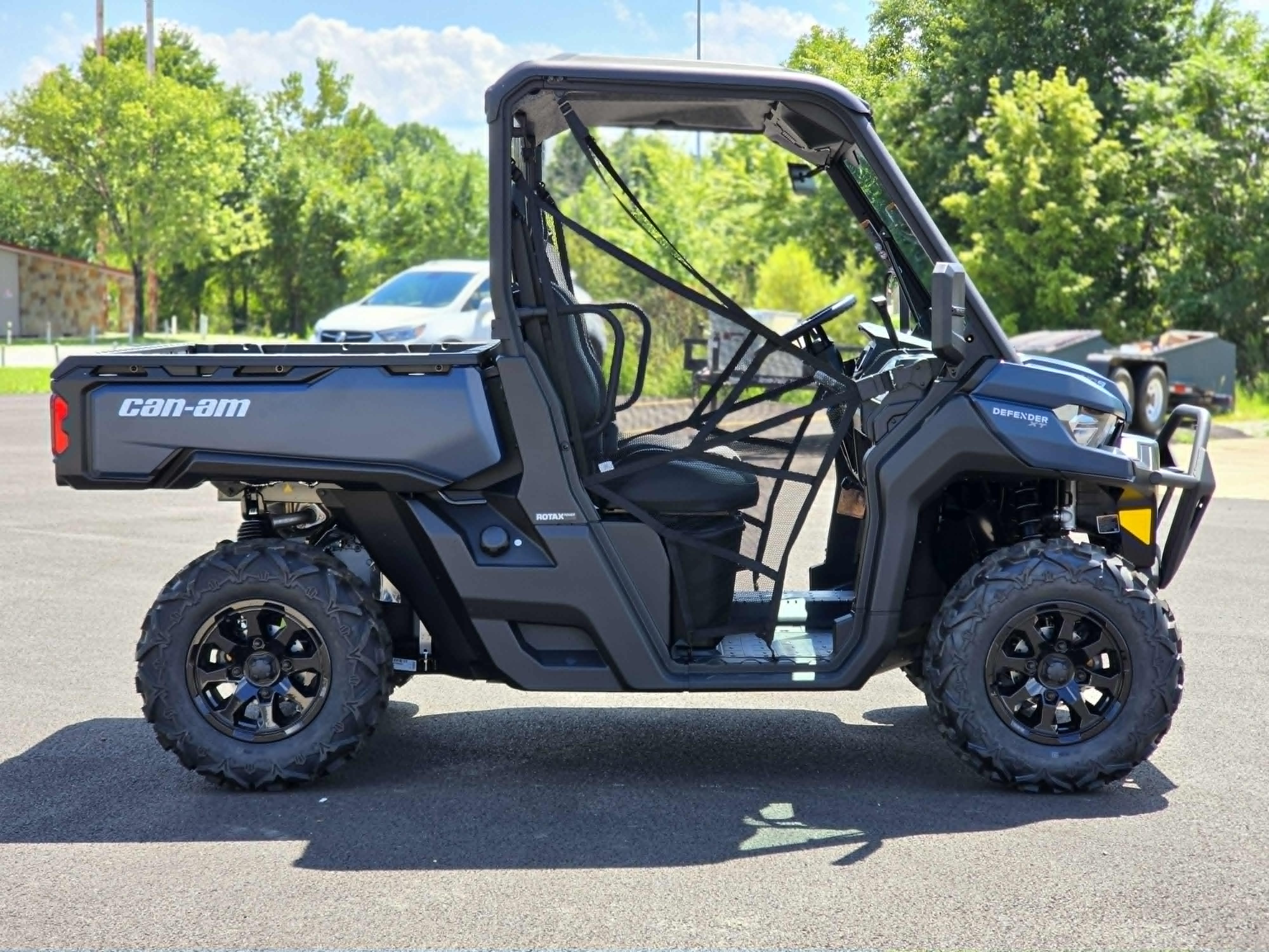 2026 Can-Am™ Defender XT HD9 5