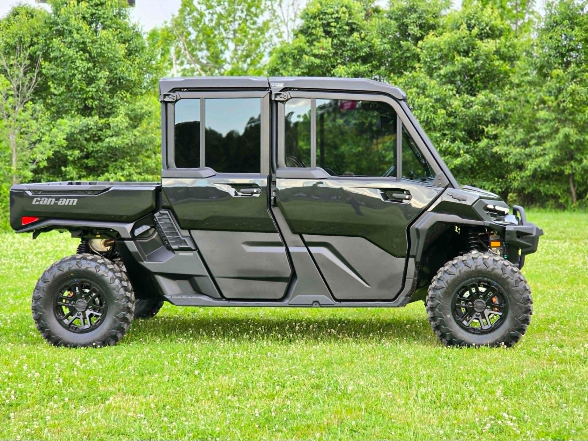 2026 Can-Am™ Defender MAX Lone Star CAB HD11 2