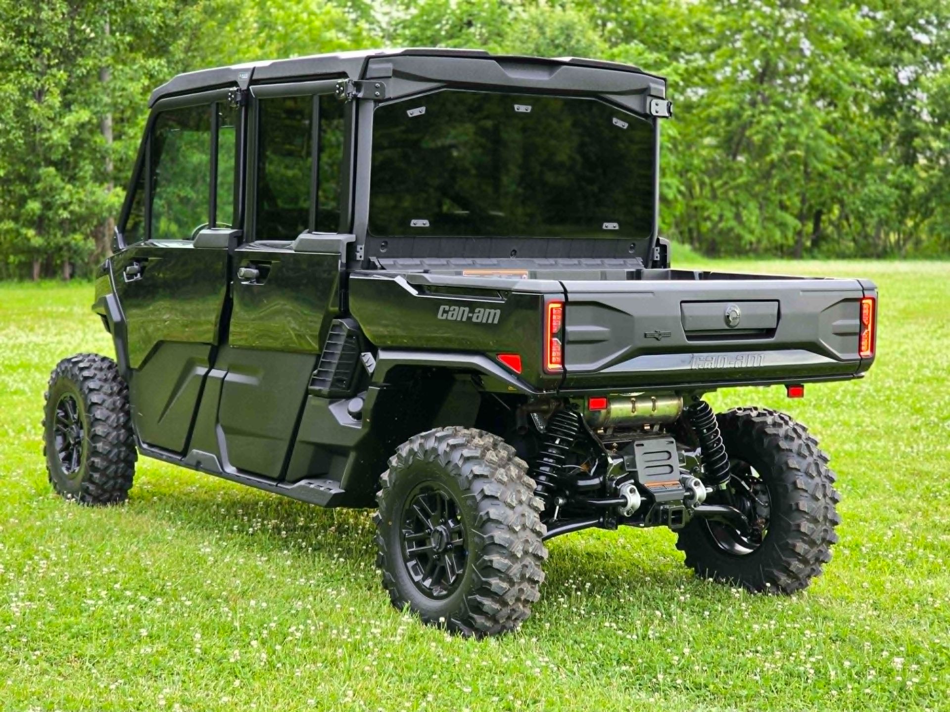 2026 Can-Am™ Defender MAX Lone Star CAB HD11 4