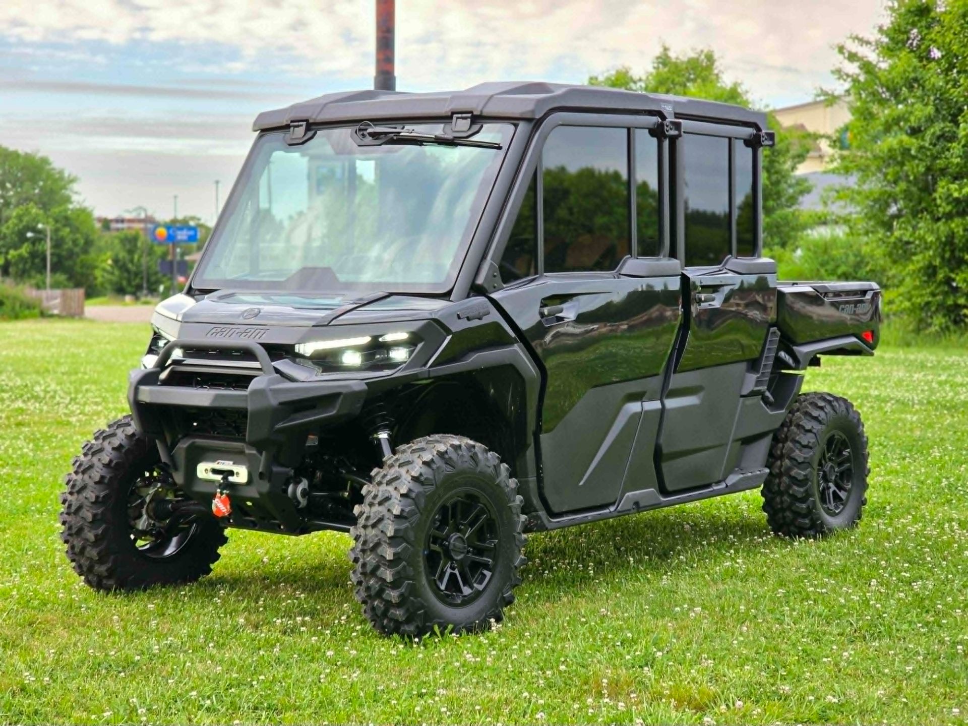 2026 Can-Am™ Defender MAX Lone Star CAB HD11 6
