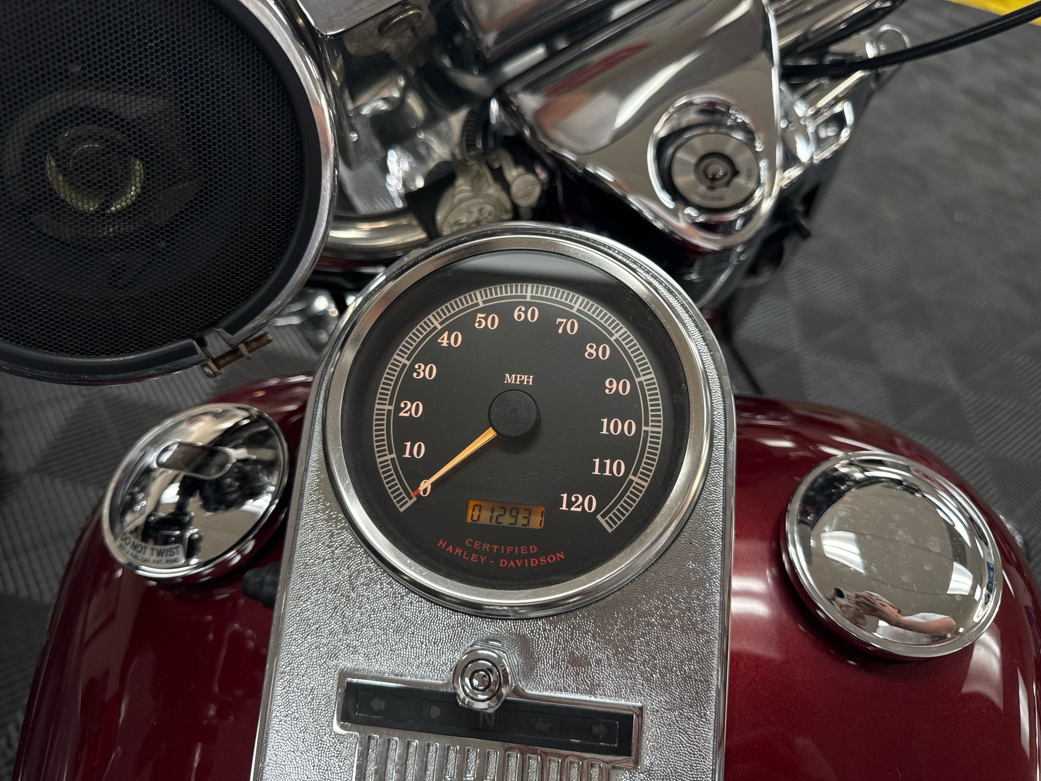 2001 Harley-Davidson FLHRCI Road King® Classic 3