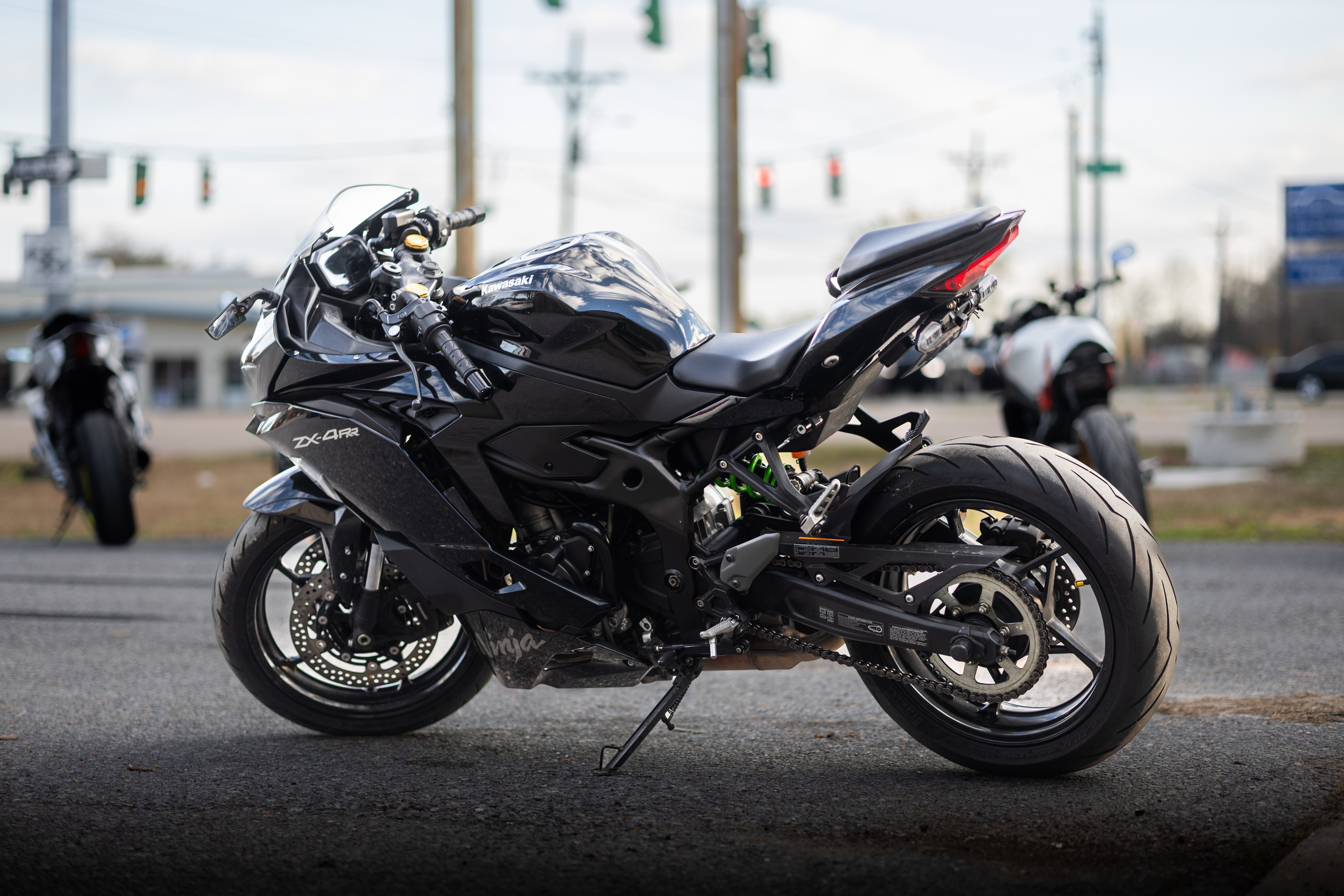 4段
スチールラック New 2025 Kawasaki Ninja® ZX™-4RR ABS | Motorcycles in West