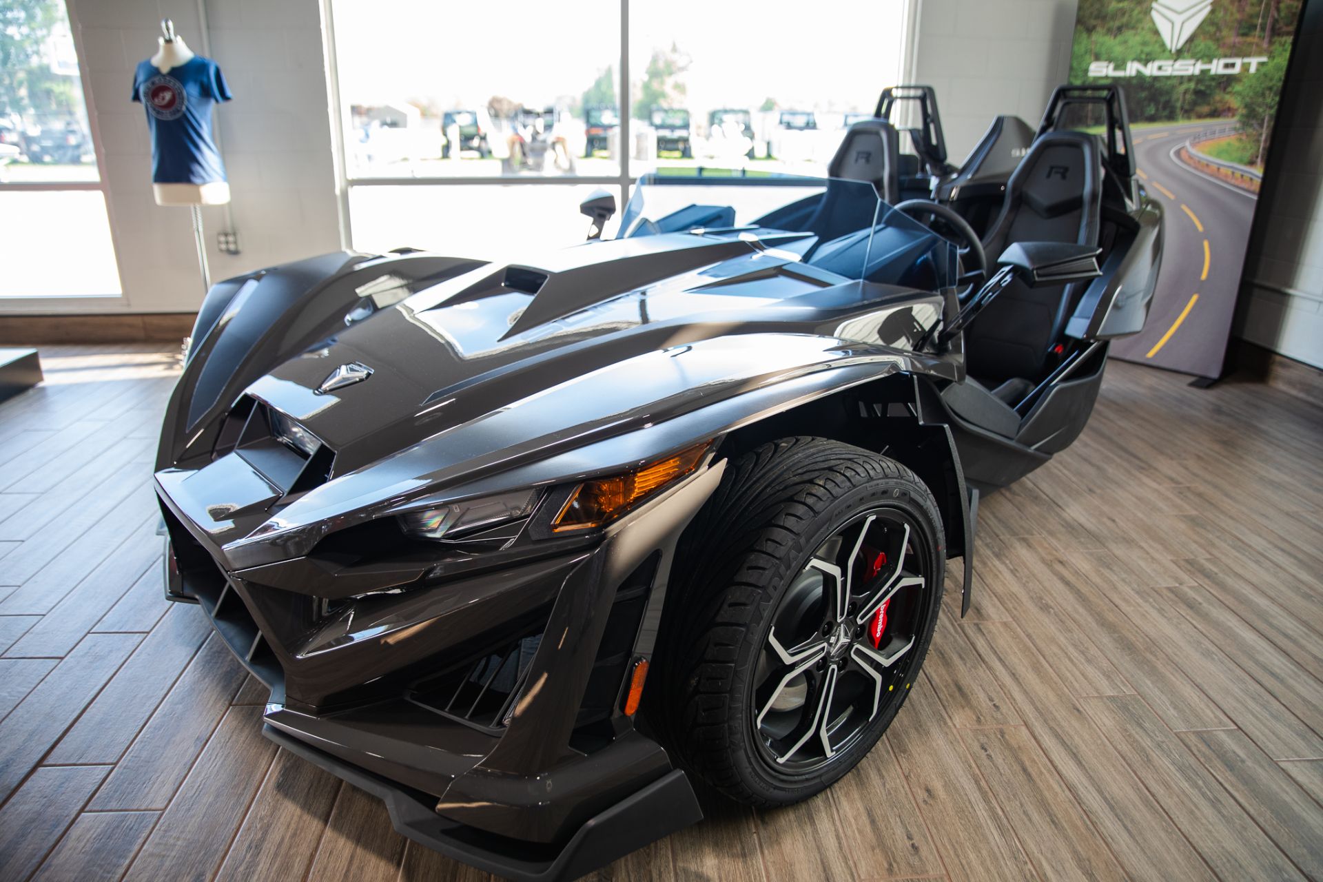 2025  Slingshot R - AutoDrive 1