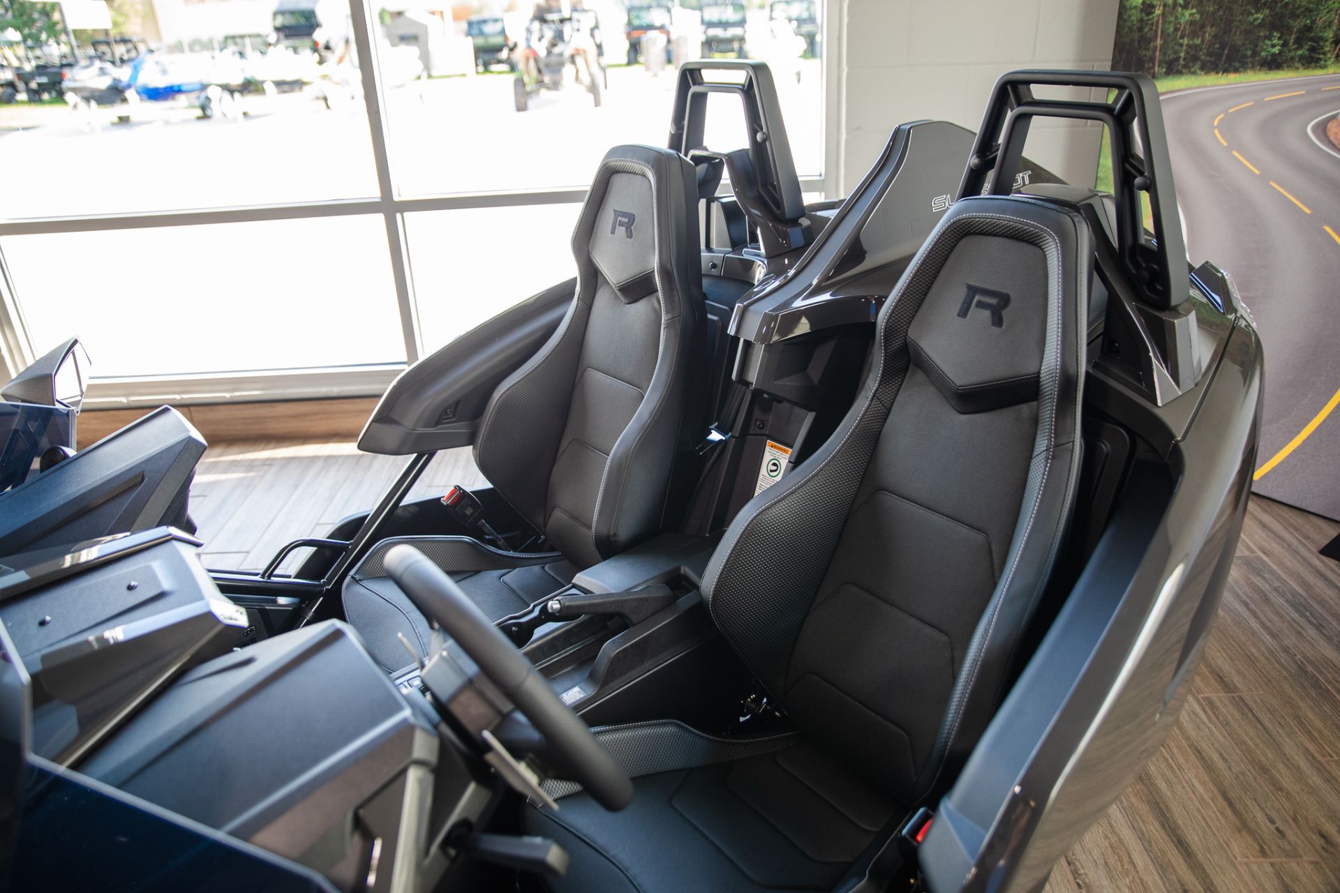 2025  Slingshot R - AutoDrive 2