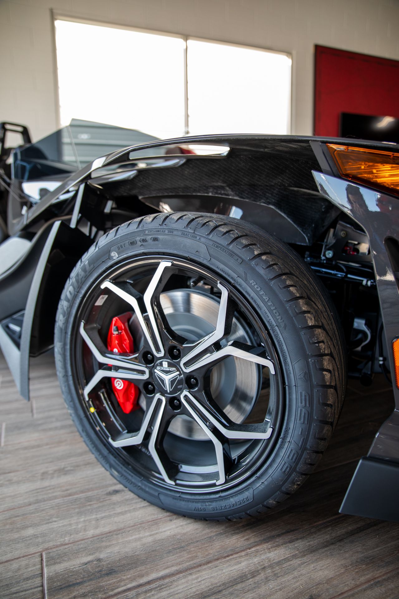 2025  Slingshot R - AutoDrive 4