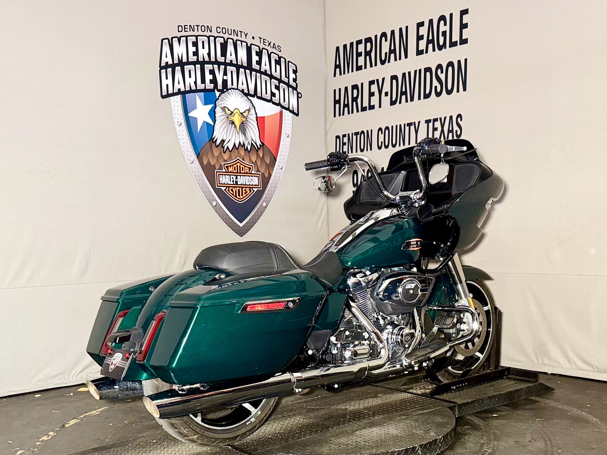 2024 Harley-Davidson Road Glide® 8