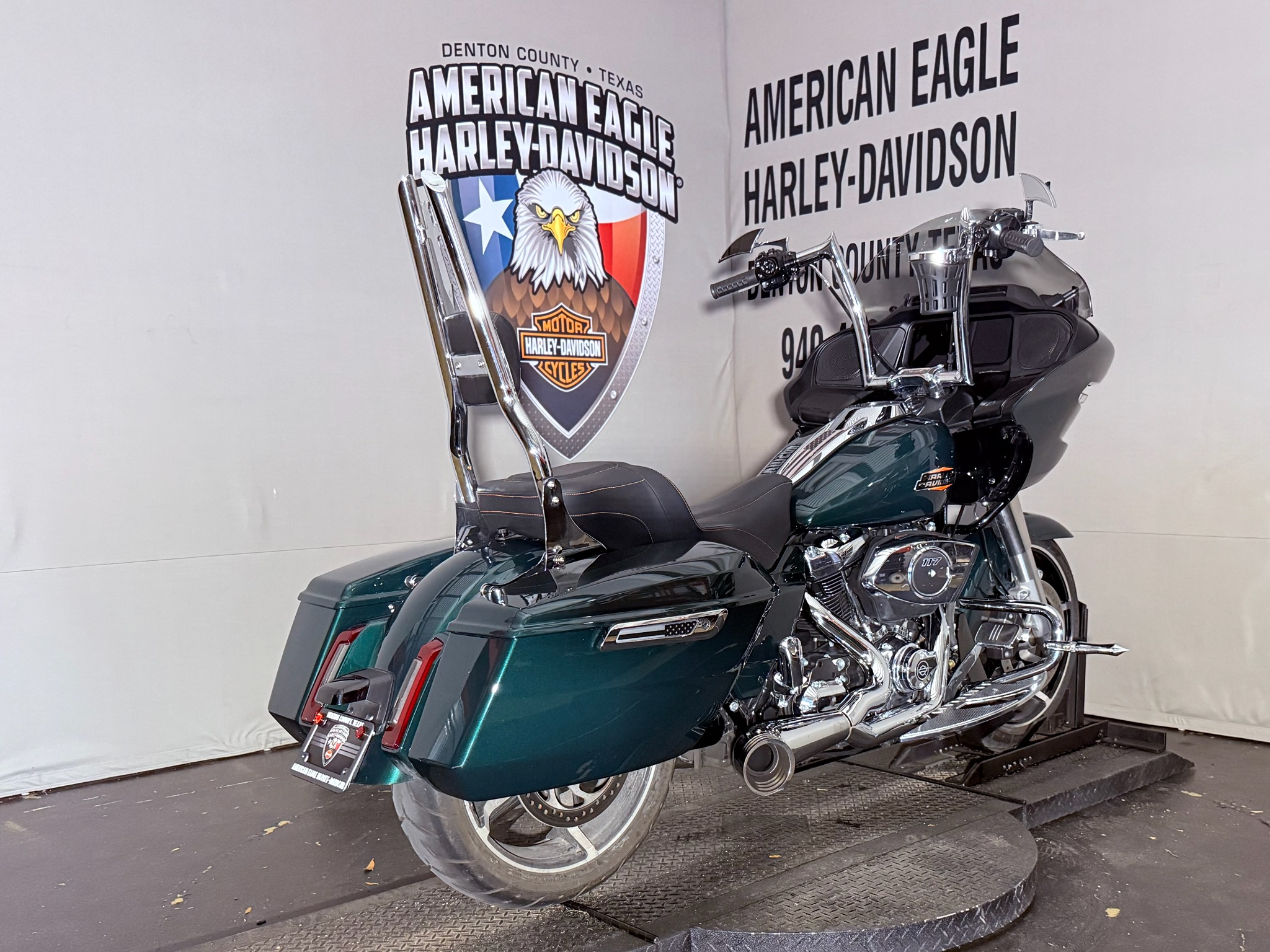 2024 Harley-Davidson Road Glide® 8