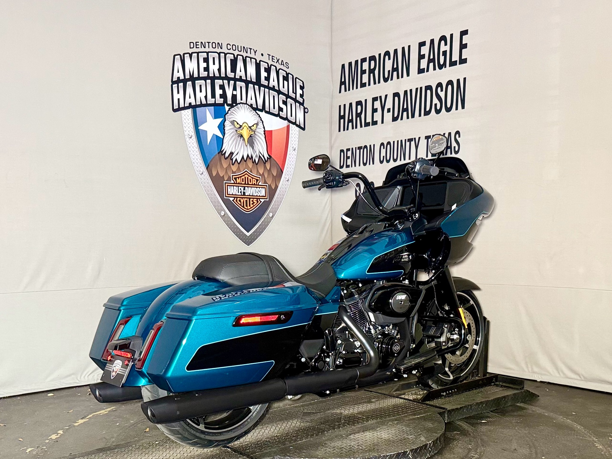 2026 Harley-Davidson Road Glide® 8