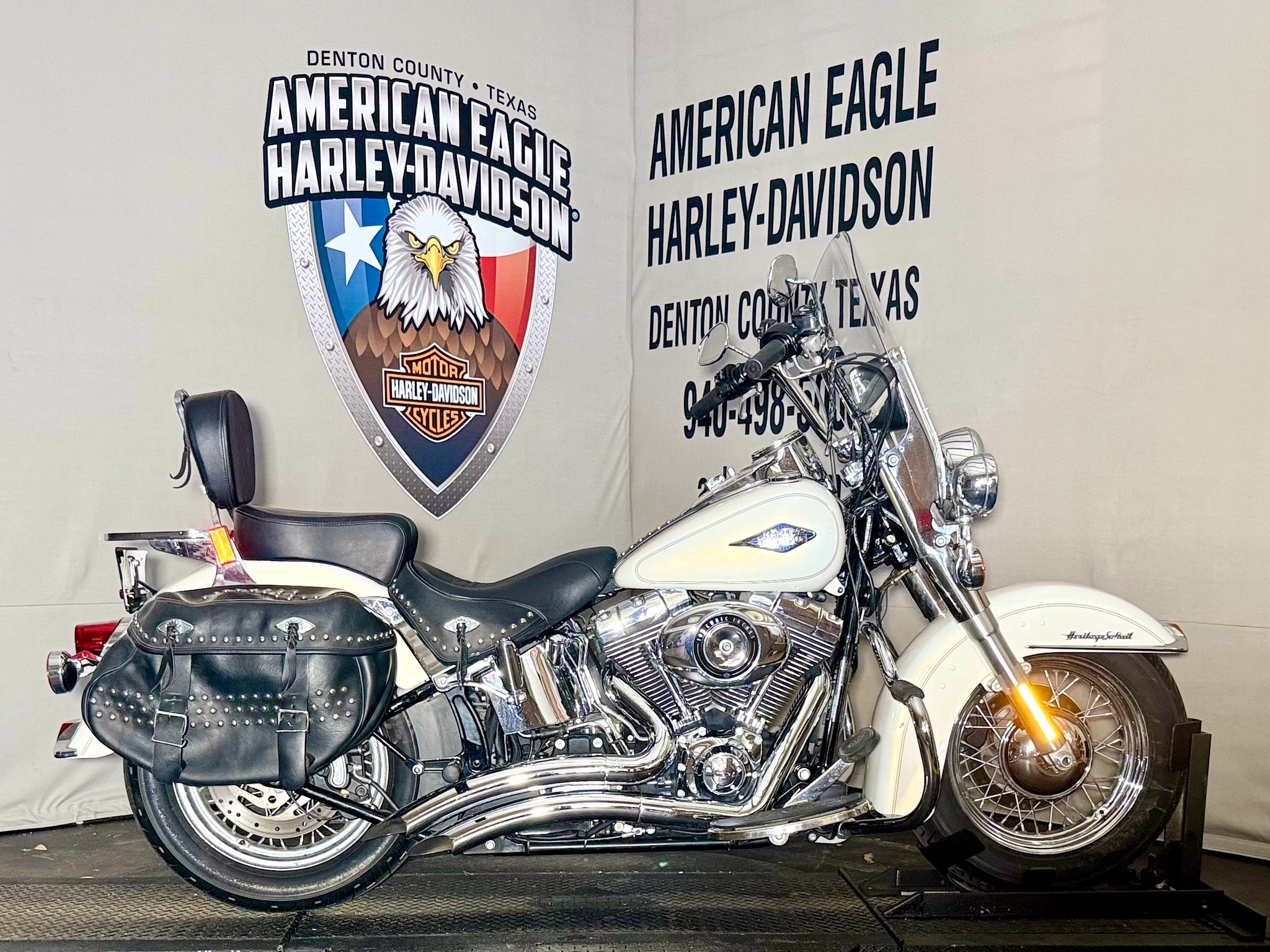 PAULSON ポールソン 白色 バイザー MOTOPEAK ビンテージ USA Used 2014 Harley-Davidson Heritage Softail® Classic Motorcycle