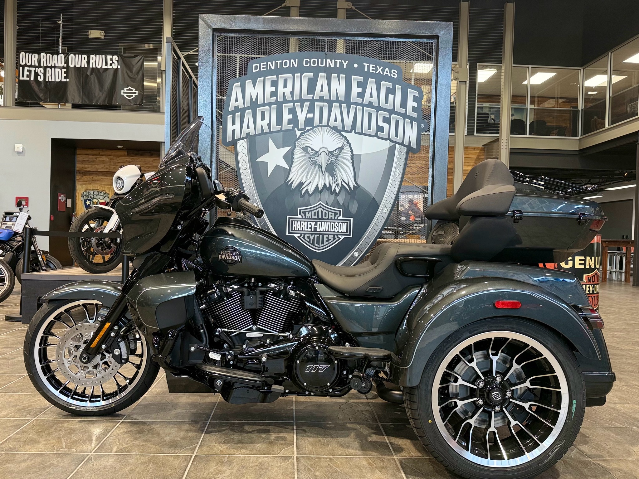 2026 Harley-Davidson Street Glide® 3 Limited 5