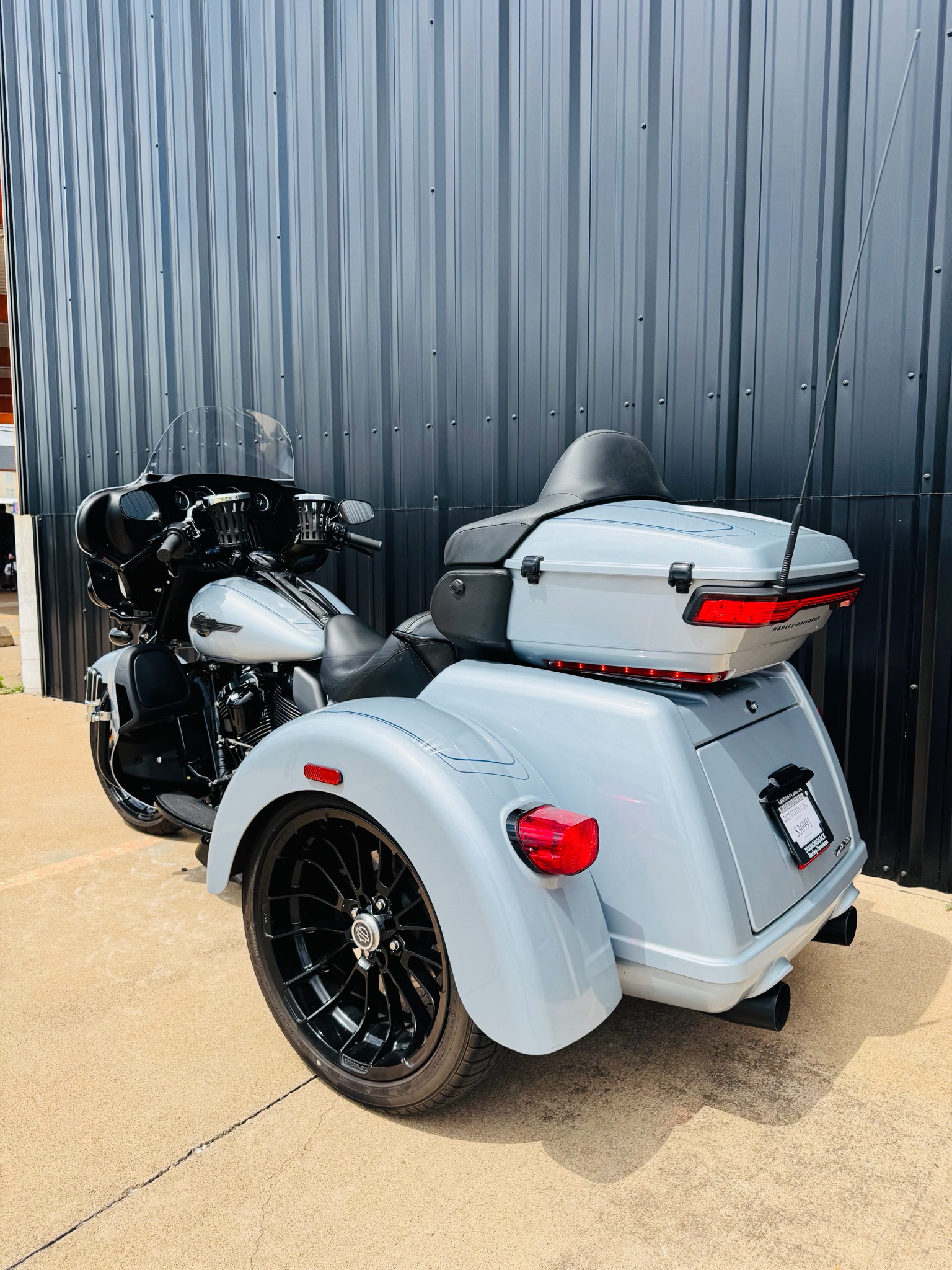 2025 Harley-Davidson Tri Glide® Ultra 7
