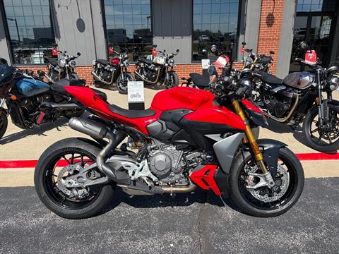 2026 Ducati Streetfighter V2 S — photo 1 of 10