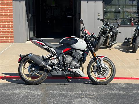 2026 Triumph Trident 800 — photo 1 of 10
