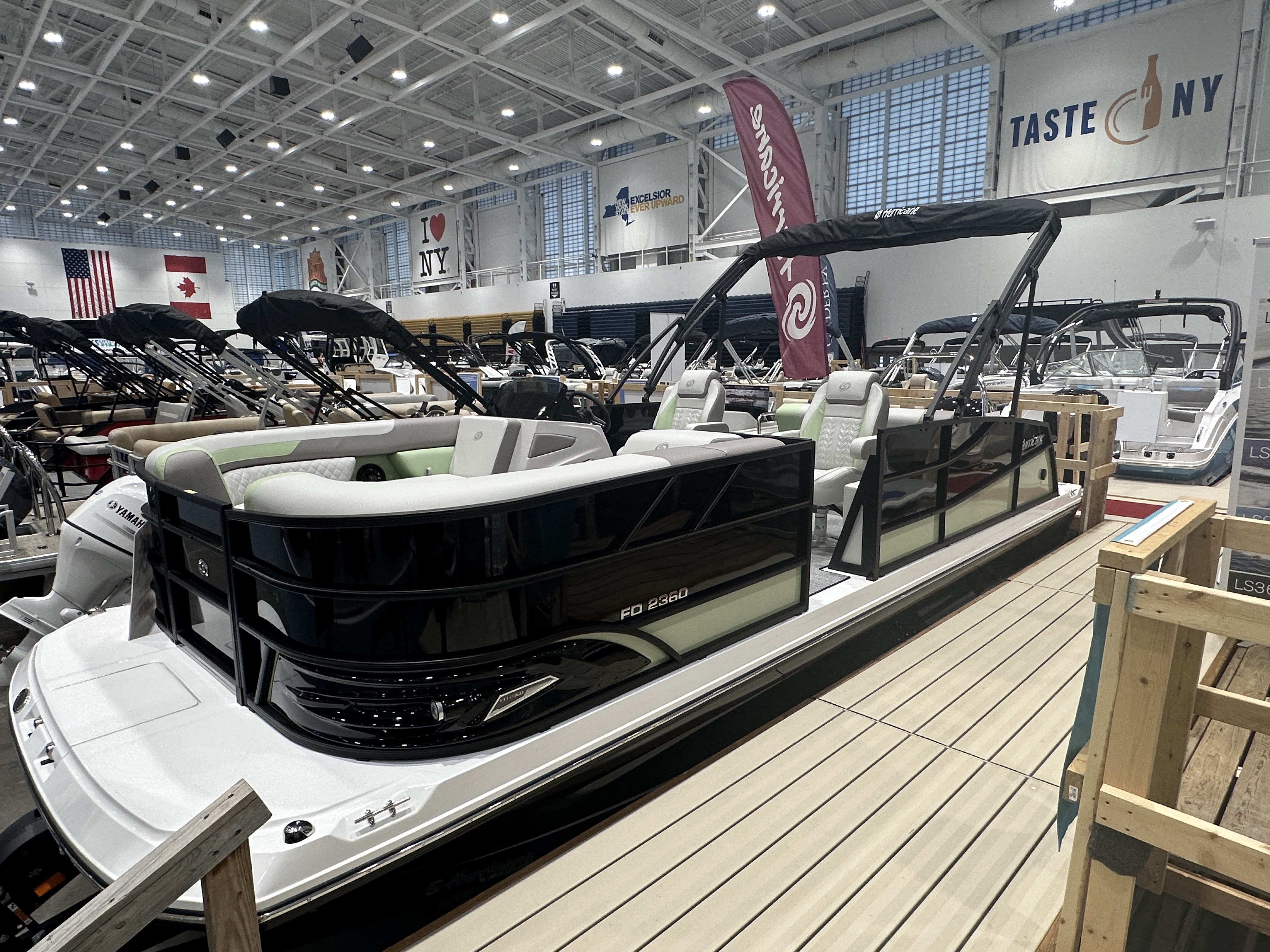 New 2026 Hurricane FunDeck 2360 SFL, 13030 Bridgeport - Boat Trader