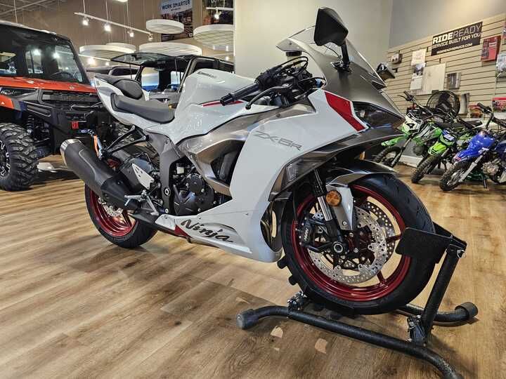 New 2025 Kawasaki Ninja ZX-6R ABS, Jackson MO | Specs, Price