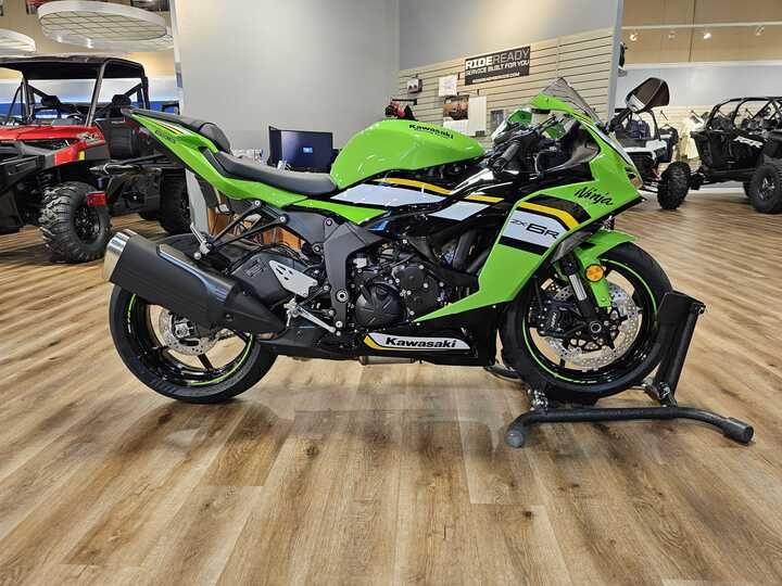 New 2025 Kawasaki Ninja ZX-6R KRT Edition ABS, Jackson MO | Specs