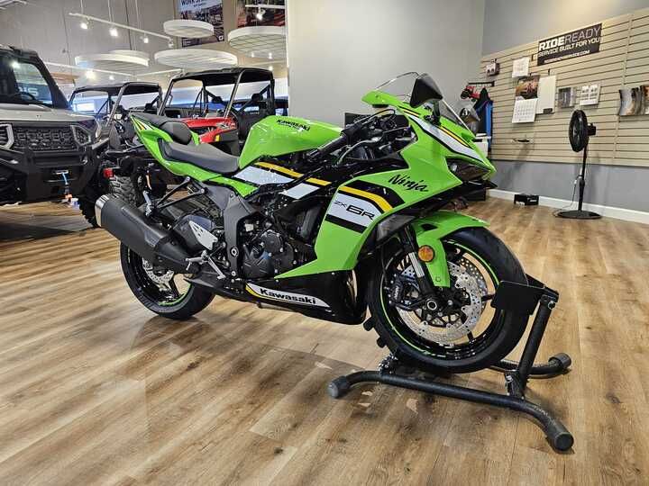 New 2025 Kawasaki Ninja ZX-6R KRT Edition ABS, Jackson MO | Specs