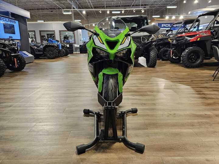 New 2025 Kawasaki Ninja ZX-6R KRT Edition ABS, Jackson MO | Specs