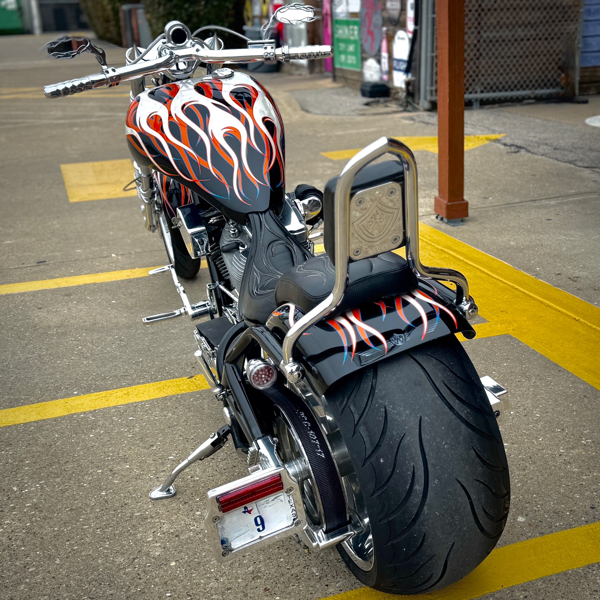 DA MAX: Always cool to see an extreme 70s style chop like