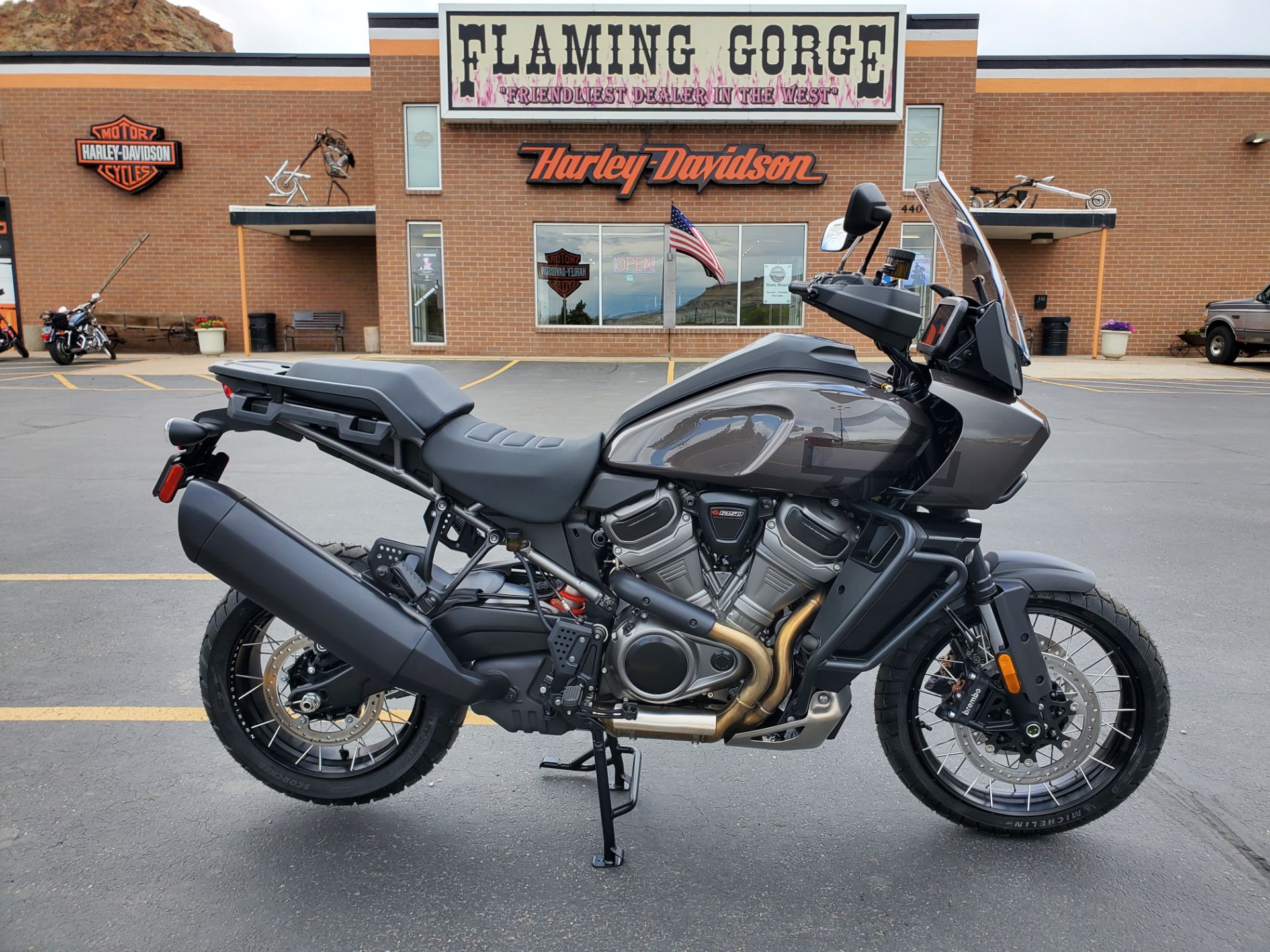 2023年式Harley-Davidson パンアメリカ1250 純正マフラー HD135》ハーレーダビッドソン パンアメリカ 純正 マフラー