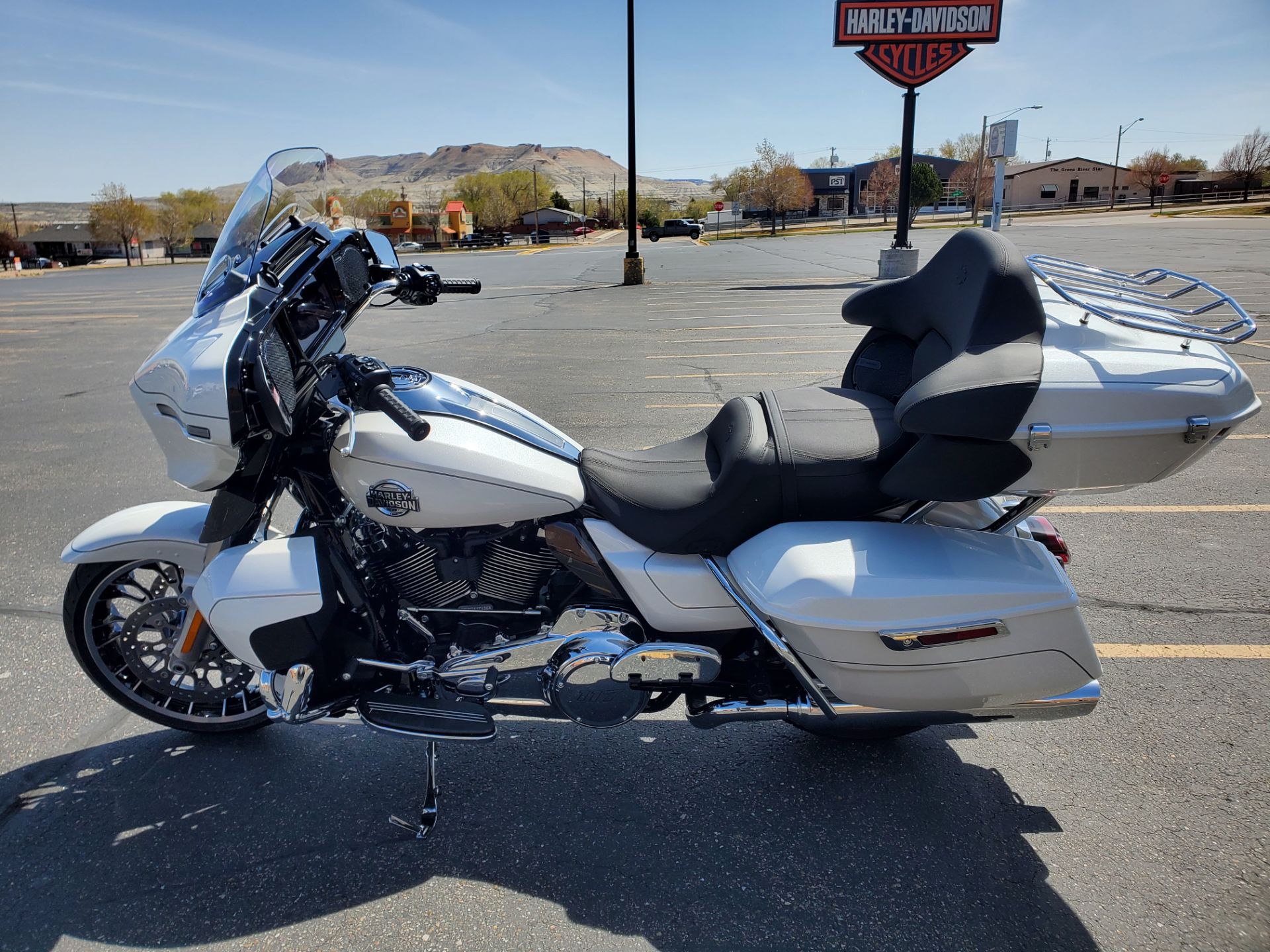 New 2026 Harley-Davidson Street Glide® Limited | Motorcycles in