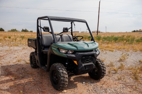 2025 Can-Am Defender HD9