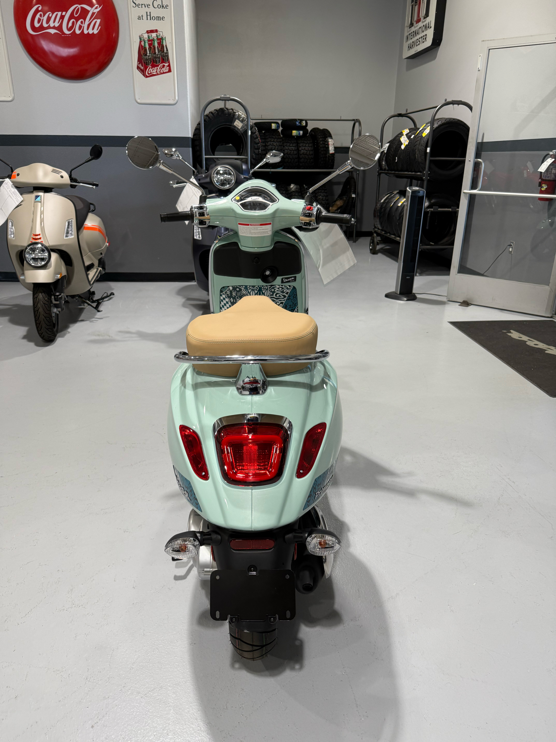 超希少！Vespa 50cc Vespa Store USA: discover all our products
