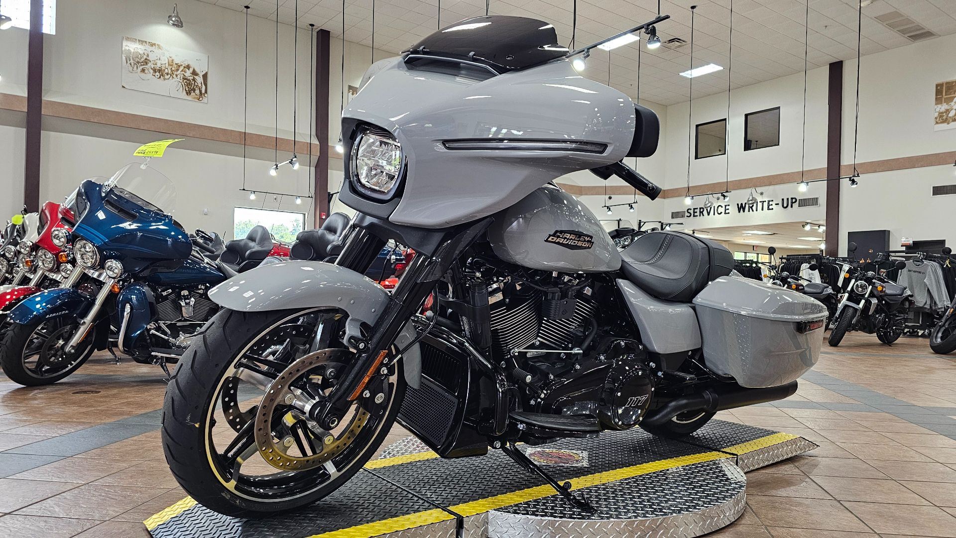 2025 Harley-Davidson Street Glide® 4