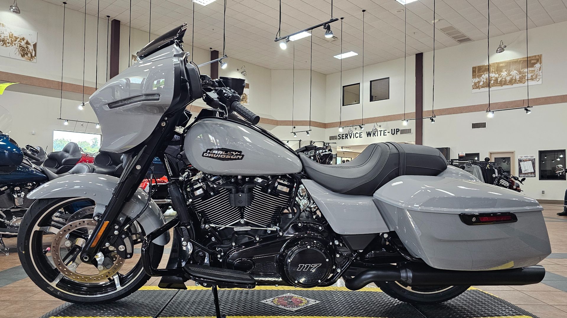 2025 Harley-Davidson Street Glide® 5