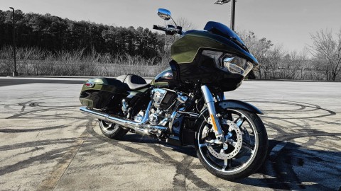 608576 2026 harley davidson fltrx road glide touring olive steel metallic vivid black - Photo 2