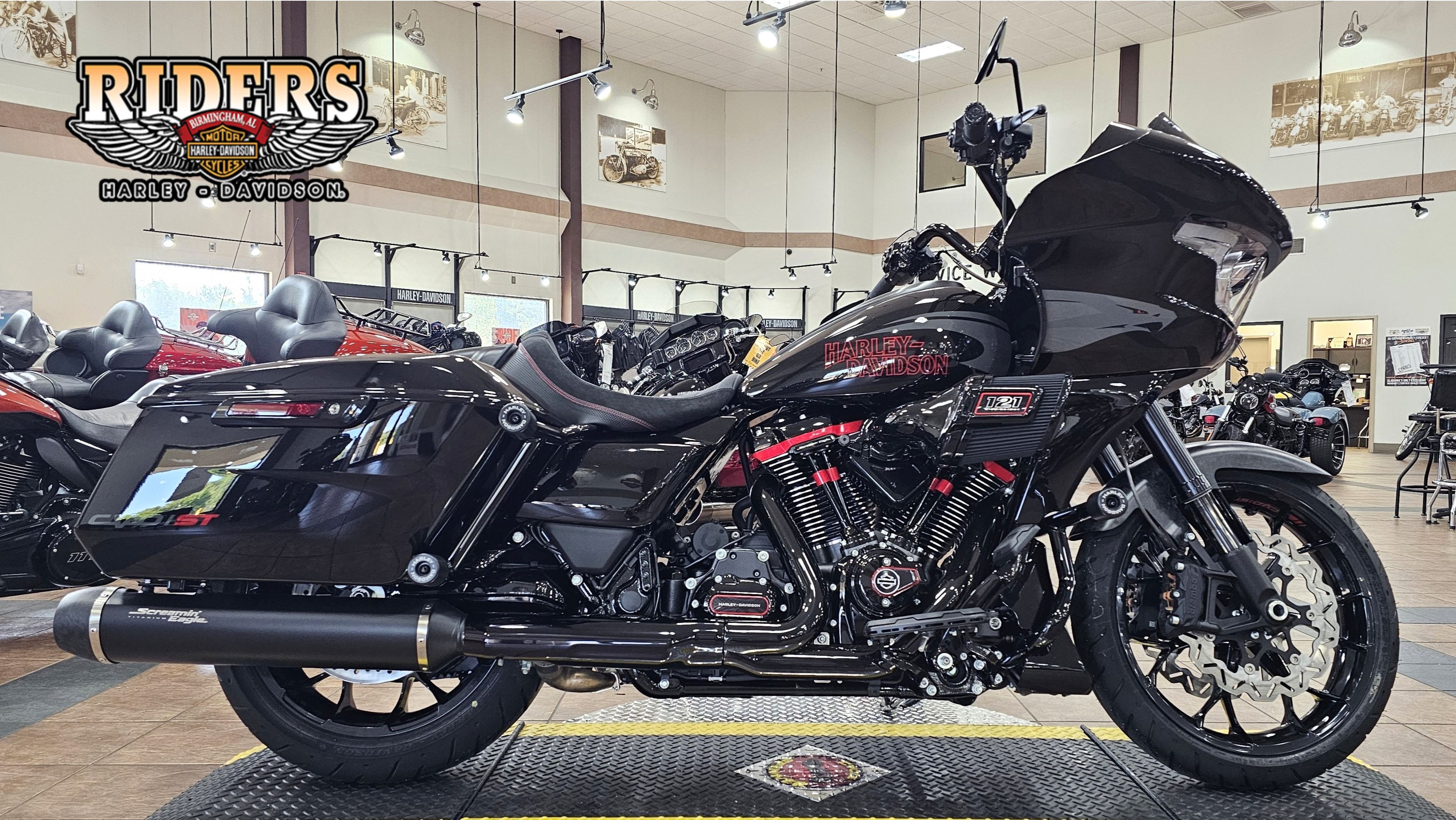 2024 Harley-Davidson  1