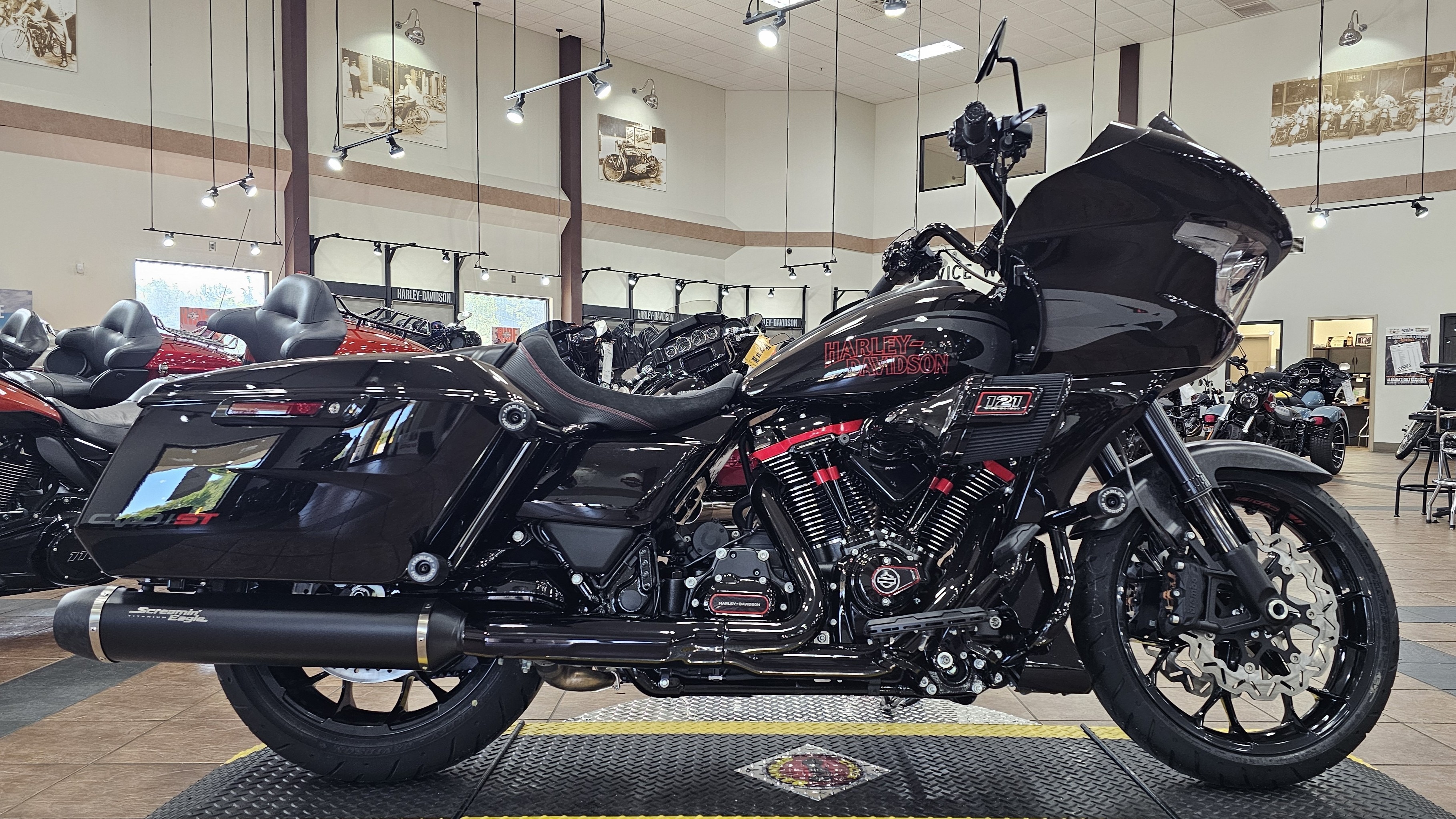 2024 Harley-Davidson  3