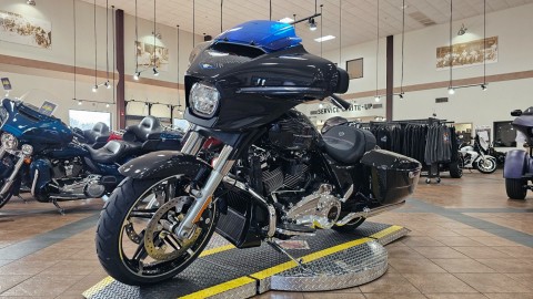 604389 2026 harley davidson flhx street glide touring enthusiast collection midnight ember - Photo 5