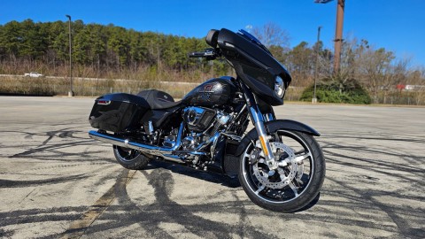 604389 2026 harley davidson flhx street glide touring enthusiast collection midnight ember - Photo 16