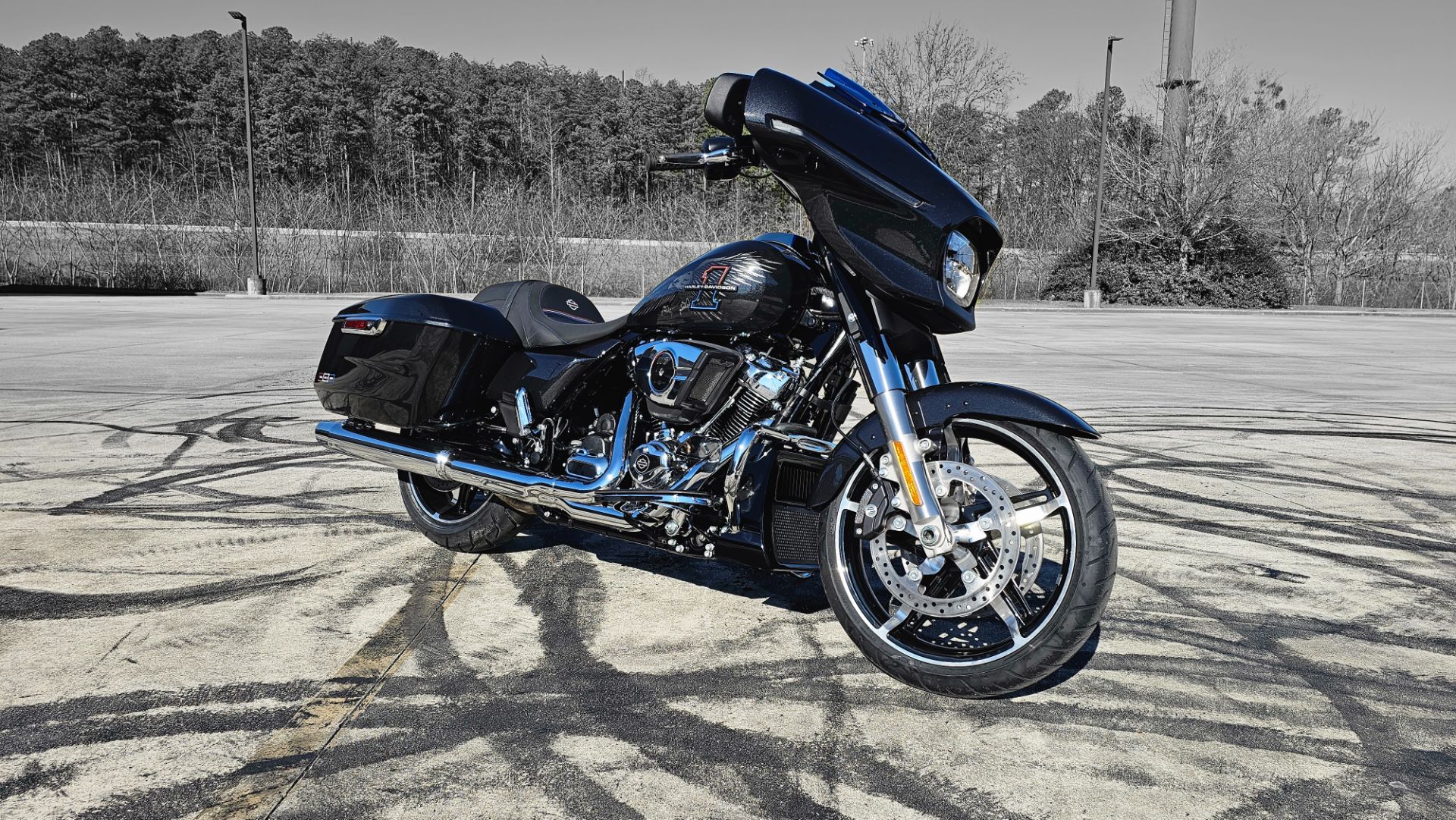 604389 2026 harley davidson flhx street glide touring enthusiast collection midnight ember - Photo 2