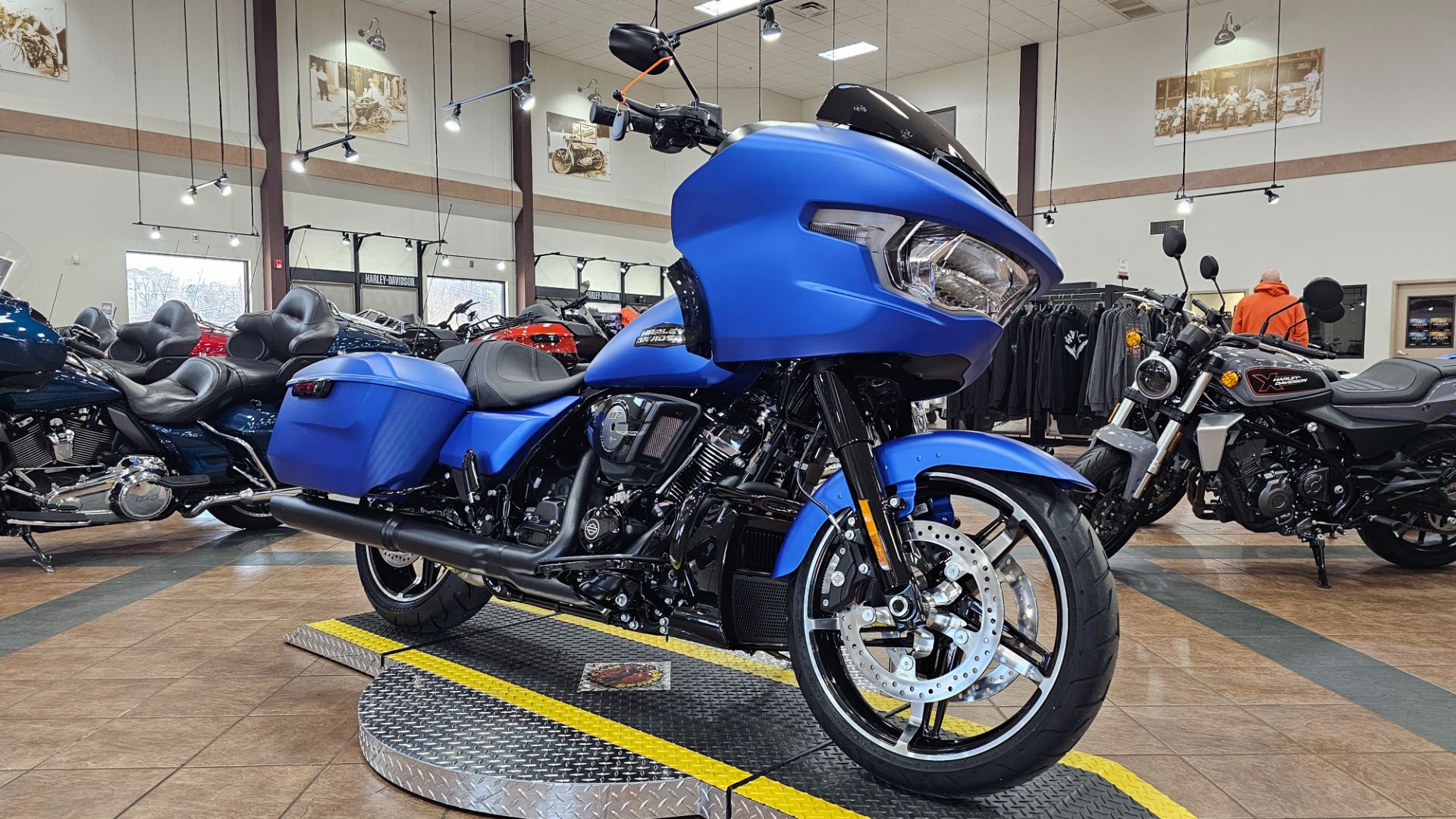 607976 2026 harley davidson fltrx road glide touring aurora blue denim - Photo 4