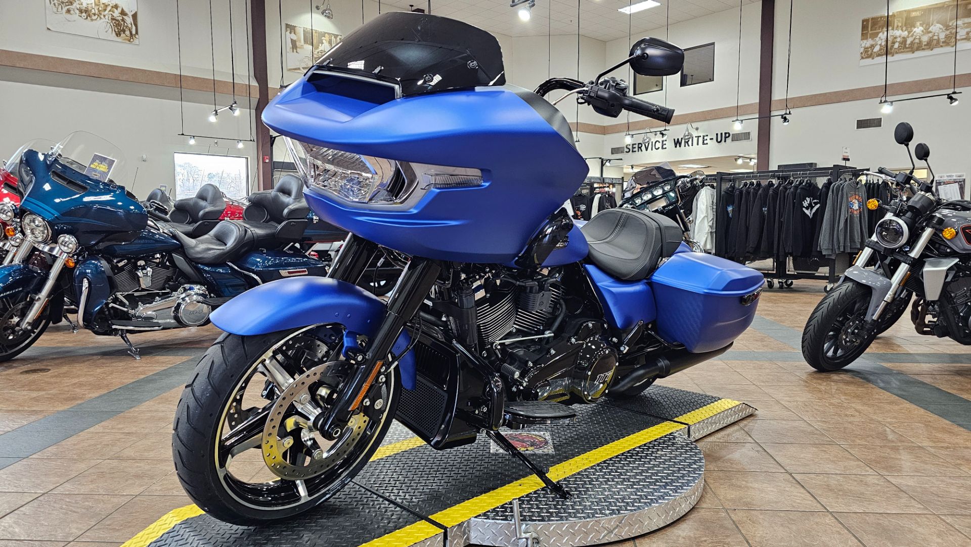 607976 2026 harley davidson fltrx road glide touring aurora blue denim - Photo 5